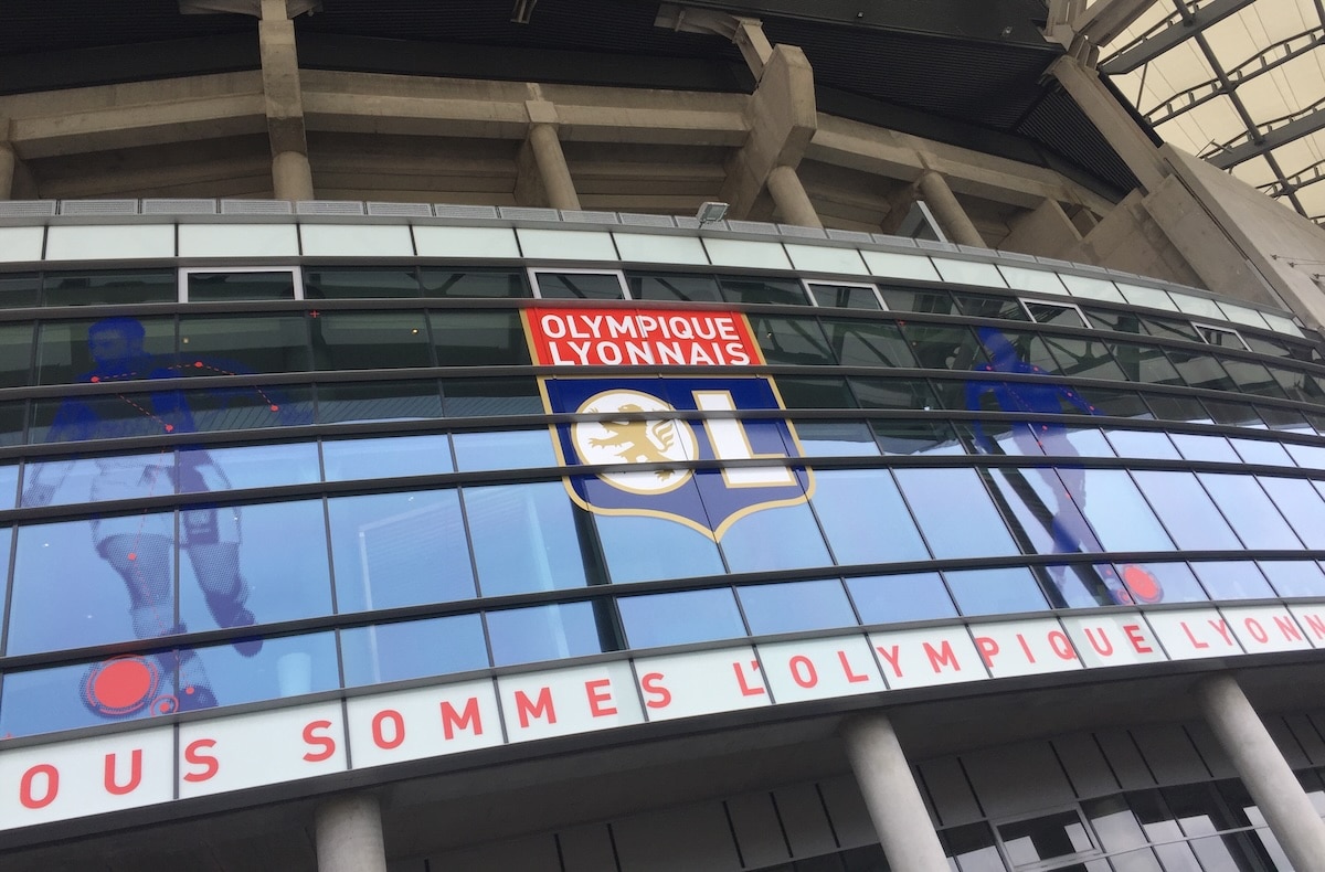 Football : l’Olympique lyonnais sauvé, mais à quel prix ?