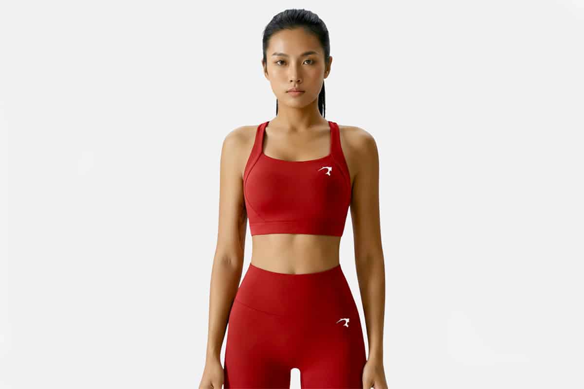Enyo habille les femmes pour les sports de combat