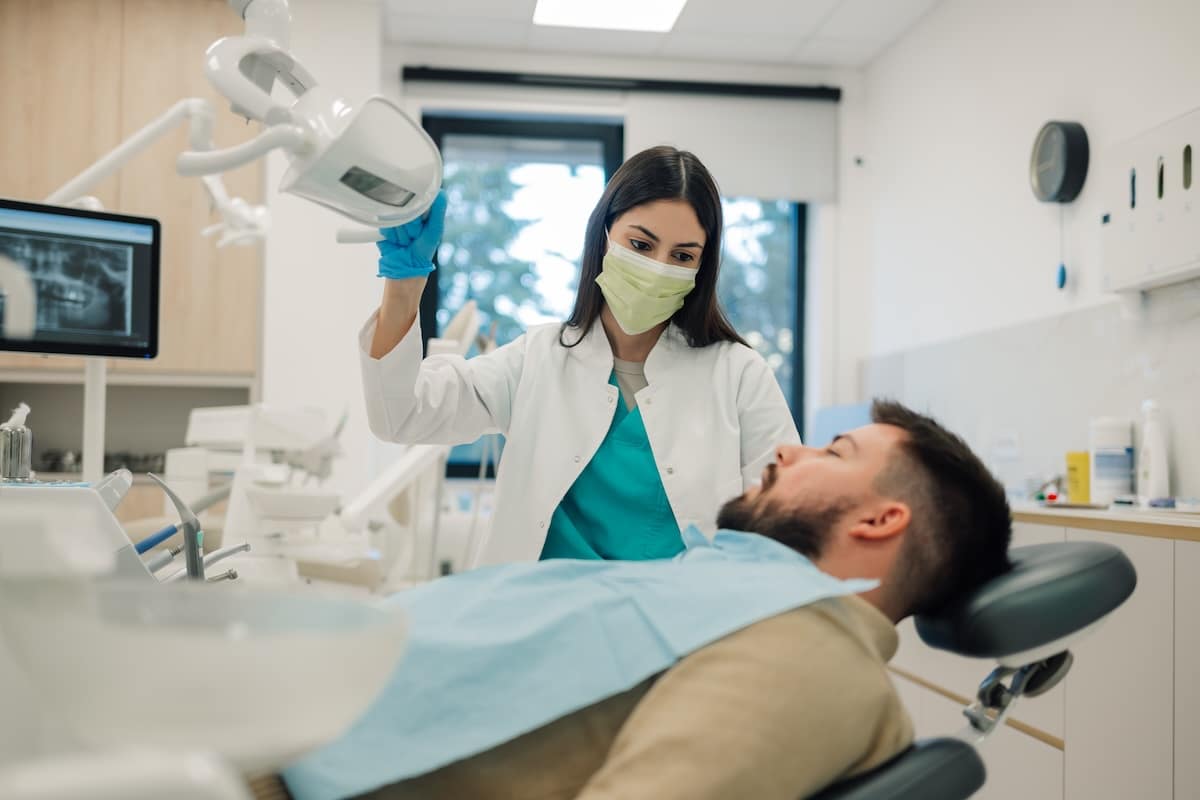 Combien gagne un dentiste en France en 2026 ?
