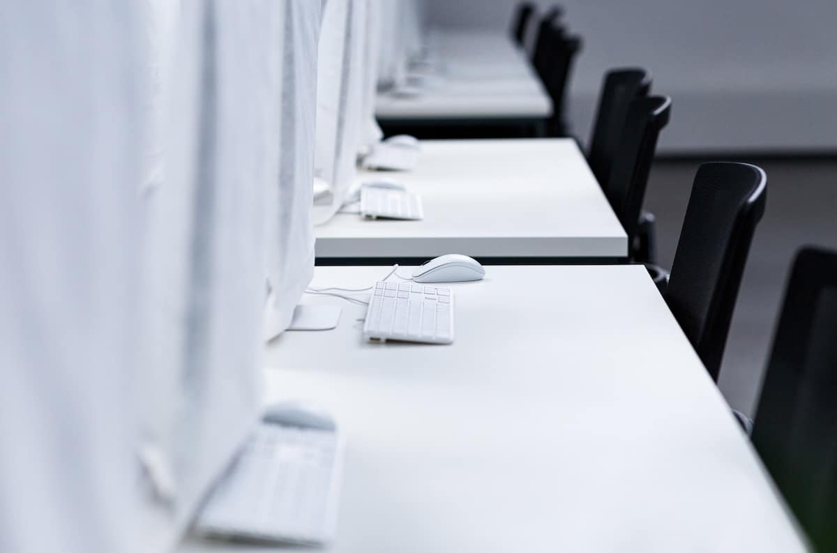 Informatique : effondrement des offres d’emploi