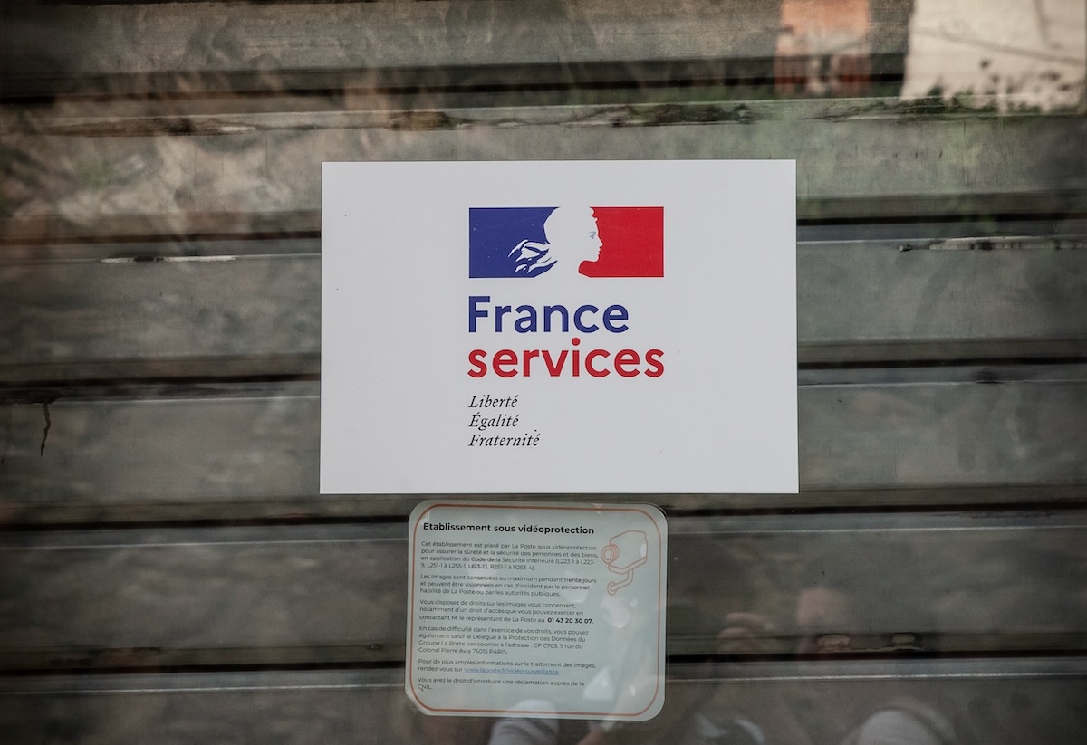 Comment la France sous-traite ses services publics aux États-Unis